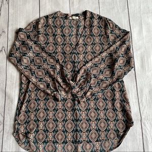 Pleione Blue Geometric Print Blouse Size Medium
